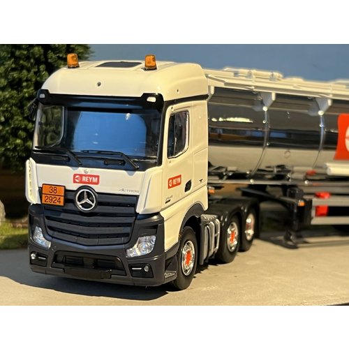 Tekno Tekno Mercedez Benz Actros Streamspace 6x2 met tankoplegger Reym Tekno Tekno Mercedez Benz Actros Streamspace 6x2 met tankoplegger Reym