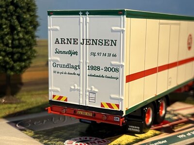 Tekno Tekno Volvo N88 6x2 rigid truck Arne Jensen