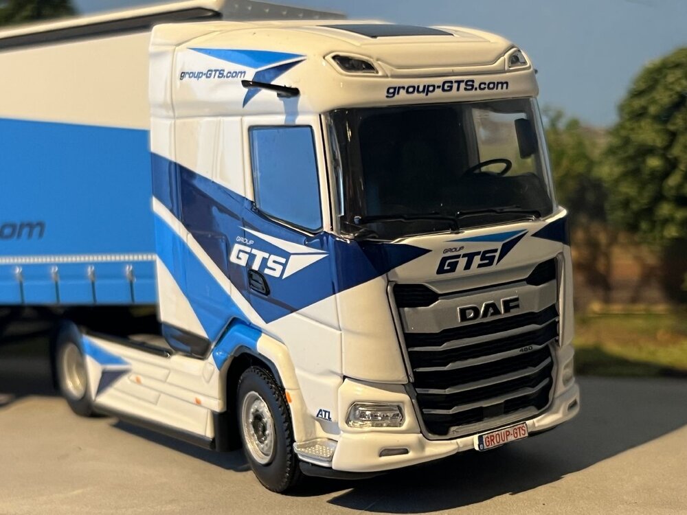 WSI WSI DAF XG 4x2 met 3-as schuifzeilen oplegger GTS Group