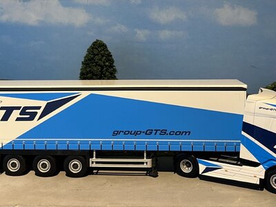 WSI WSI DAF XG 4x2 met 3-as schuifzeilen oplegger GTS Group