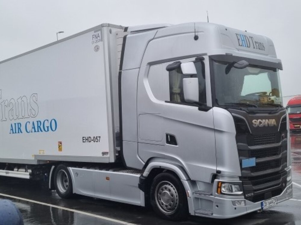 Tekno Tekno Scania S-serie Next Gen 4x2 Highline with reefer trailer EHD Trans