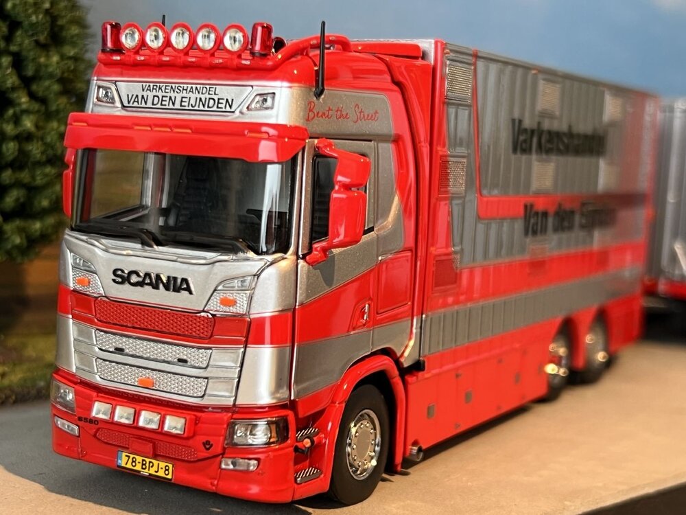 IMC IMC Scania S High roof boxed truck met veetrailer van den Eijnden