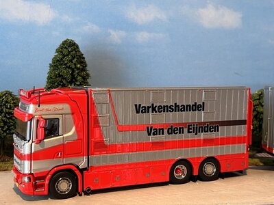 IMC IMC Scania S High roof boxed truck met veetrailer van den Eijnden
