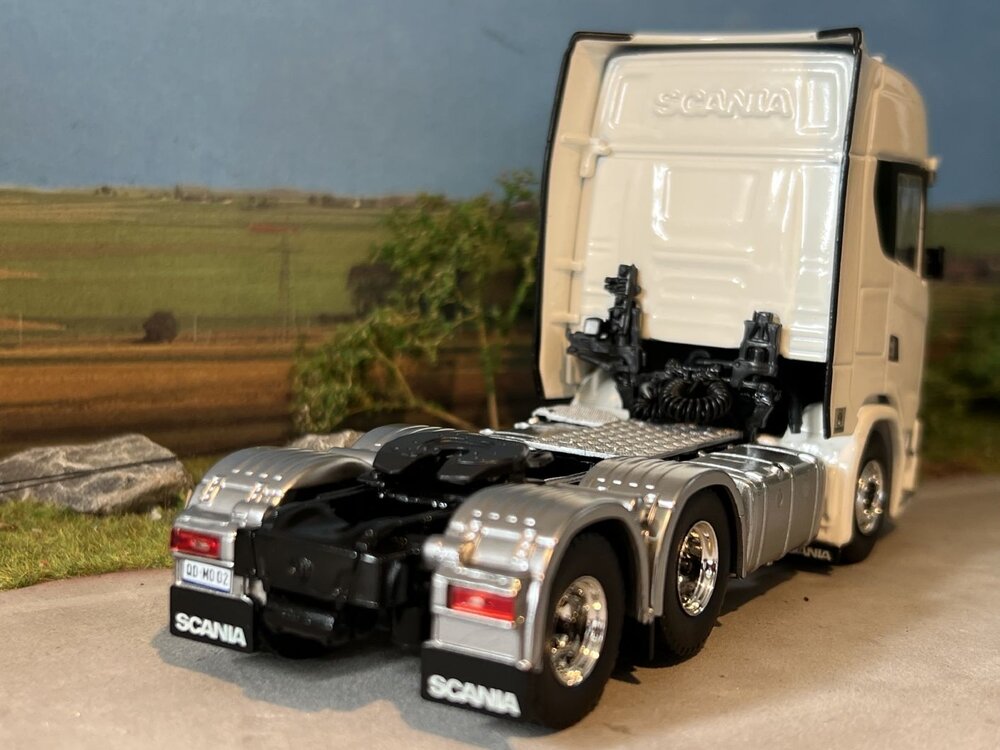 Tekno Tekno Scania Next Gen 660S-V8 6x4 Scania down under - white cab