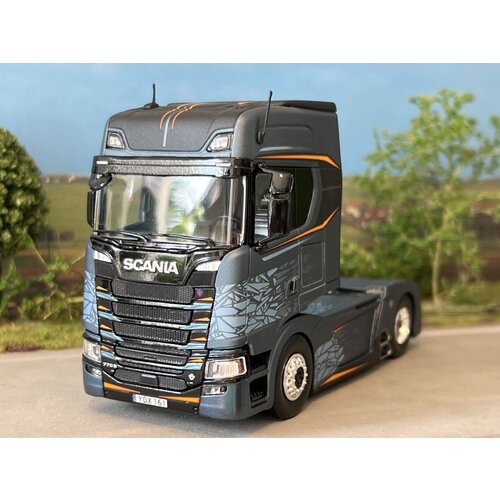 Tekno Tekno Scania Next Gen 770S-v8 Highline. Svempass "Frostfire" Tekno Tekno Scania Next Gen 770S-v8 Highline. Svempass "Frostfire"