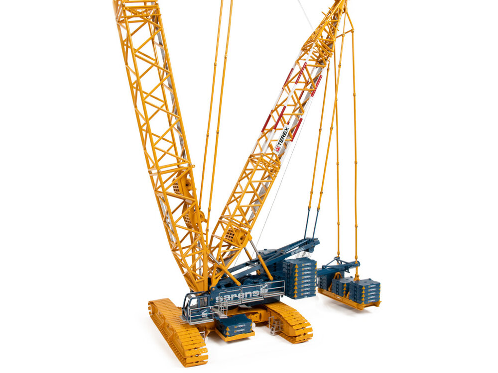Sarens store IMC Demag CC 2800-1 Crawler crane SARENS