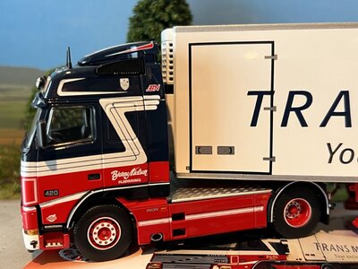 Tekno Tekno Volvo FH12 Globetrotter met 3-assige koeloplegger Bjarne Nielsen