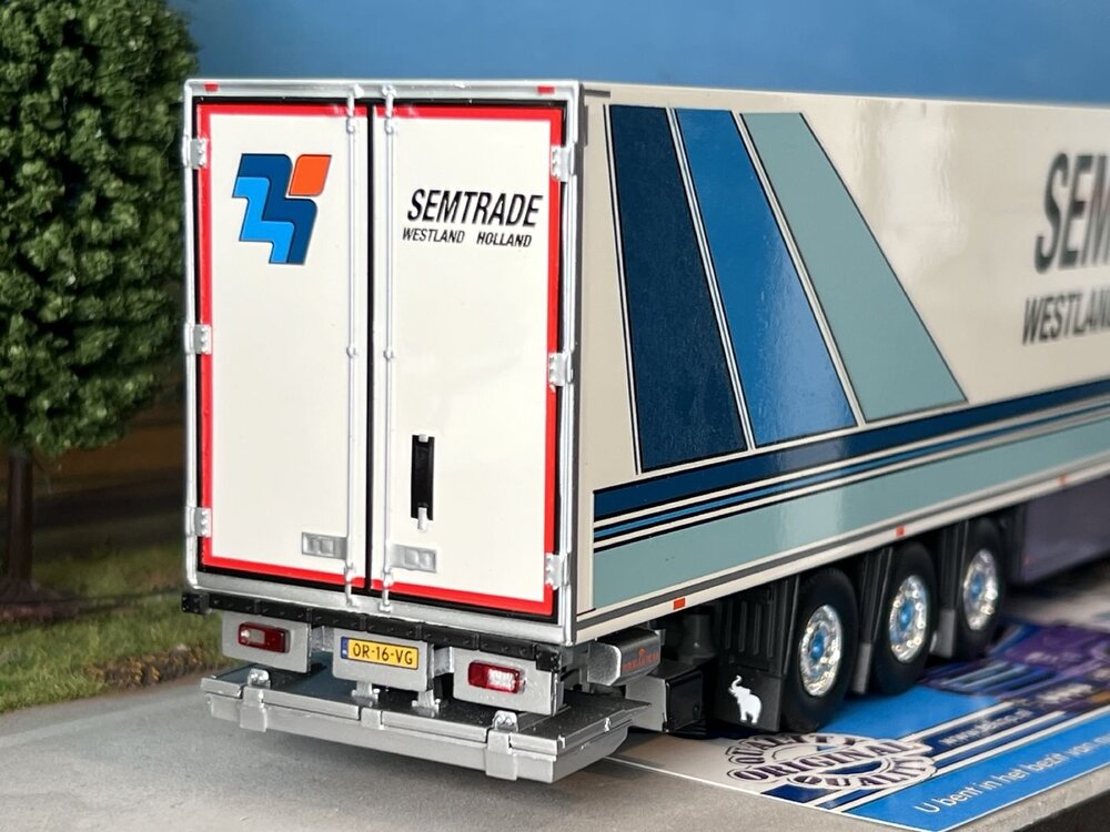 Tekno Tekno Scania R Topline met koeloplegger SEMTRADE