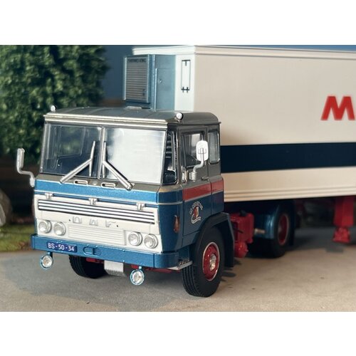 WSI WSI DAF 2600 4x2 reefer trailer 2-axle M. Mooy