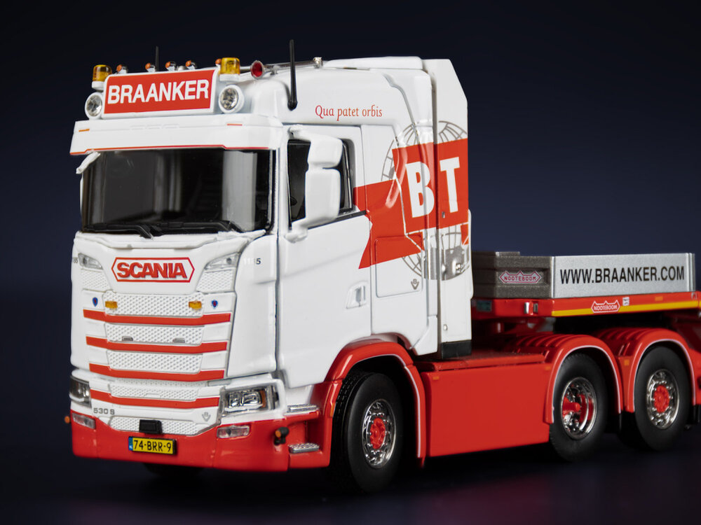 IMC IMC Scania S 6x2 met Nooteboom MCOS 3-as semi dieplader Braanker