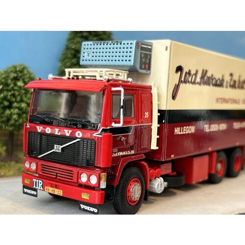 WSI WSI Volvo F12 5-as bakwagen combi van der Kwaak WSI WSI Volvo F12 5-as bakwagen combi van der Kwaak