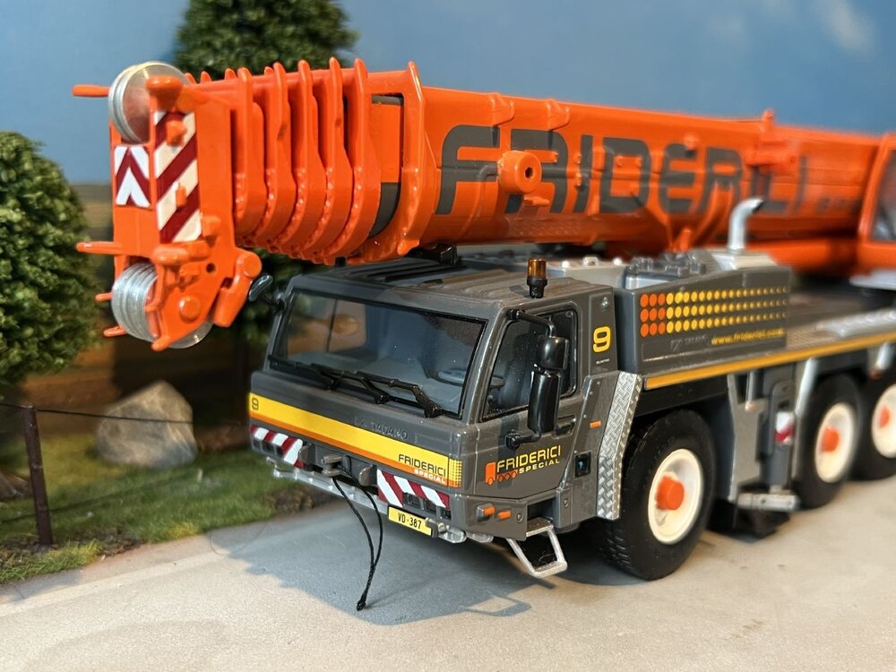 WSI WSI Tadano ATF 220G-5 Mobil Crane FRIDERICI ZWITSERLAND