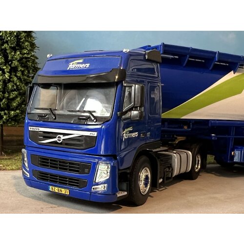 WSI WSI Volvo FM met bulkoplegger For Farmers - Varkens WSI WSI Volvo FM met bulkoplegger For Farmers - Varkens