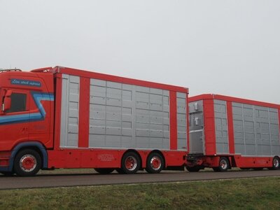 IMC IMC Scania S High roof boxed truck with livestock trailer Rinus van Beers