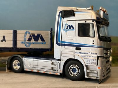 Tekno Tekno Mercedes-Benz Actros LH Megaspace met oplegger 3-as inclusief lading MEIRVENNE