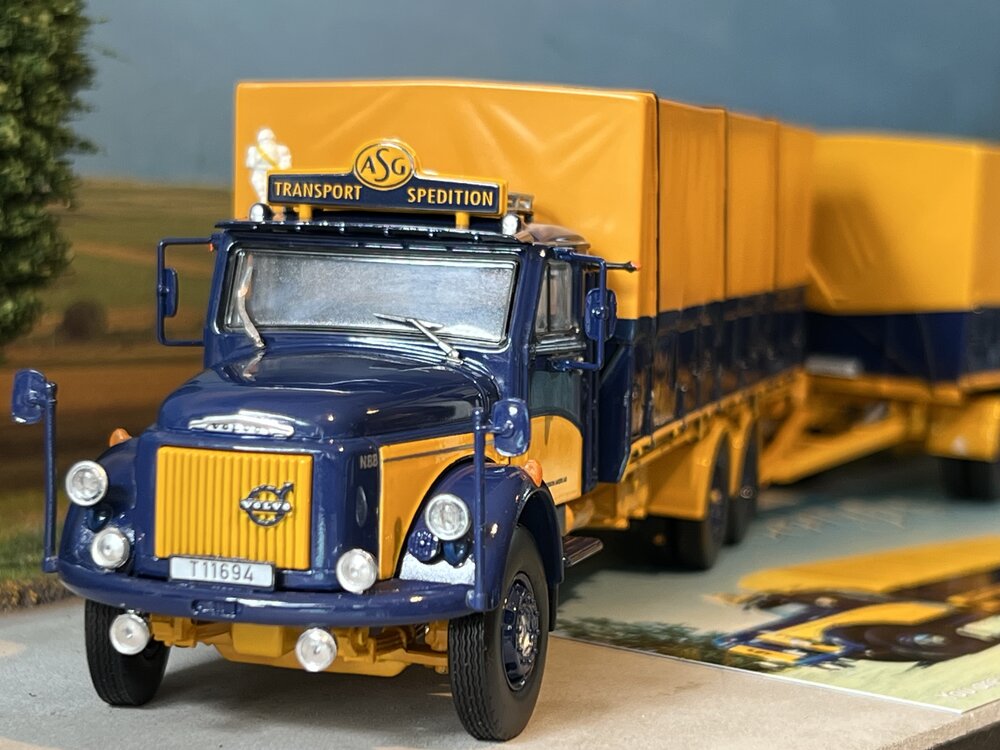 Tekno Tekno Volvo N88 rigid truck with trailer ASG - OVE PETTERSON