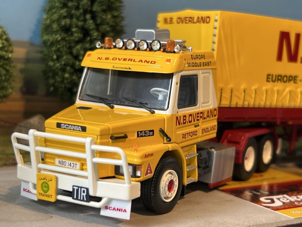 Tekno Tekno Scania Torpedo 143 met 3-assige huifoplegger N.B. OVERLAND