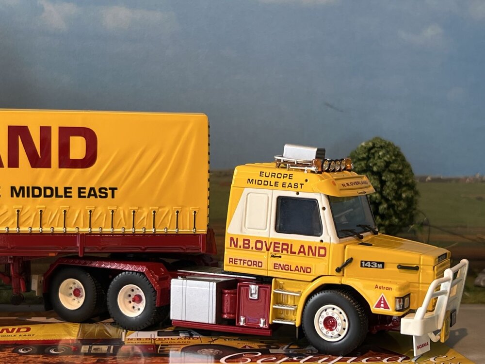 Tekno Tekno Scania Torpedo 143 met 3-assige huifoplegger N.B. OVERLAND