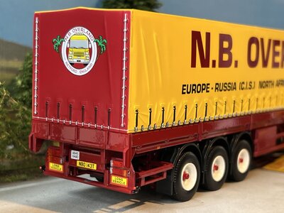 Tekno Tekno Scania Torpedo 143 met 3-assige huifoplegger N.B. OVERLAND