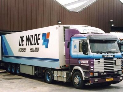 Tekno Tekno Scania 143M-400 with 3-axle reefer trailer DE WILDE