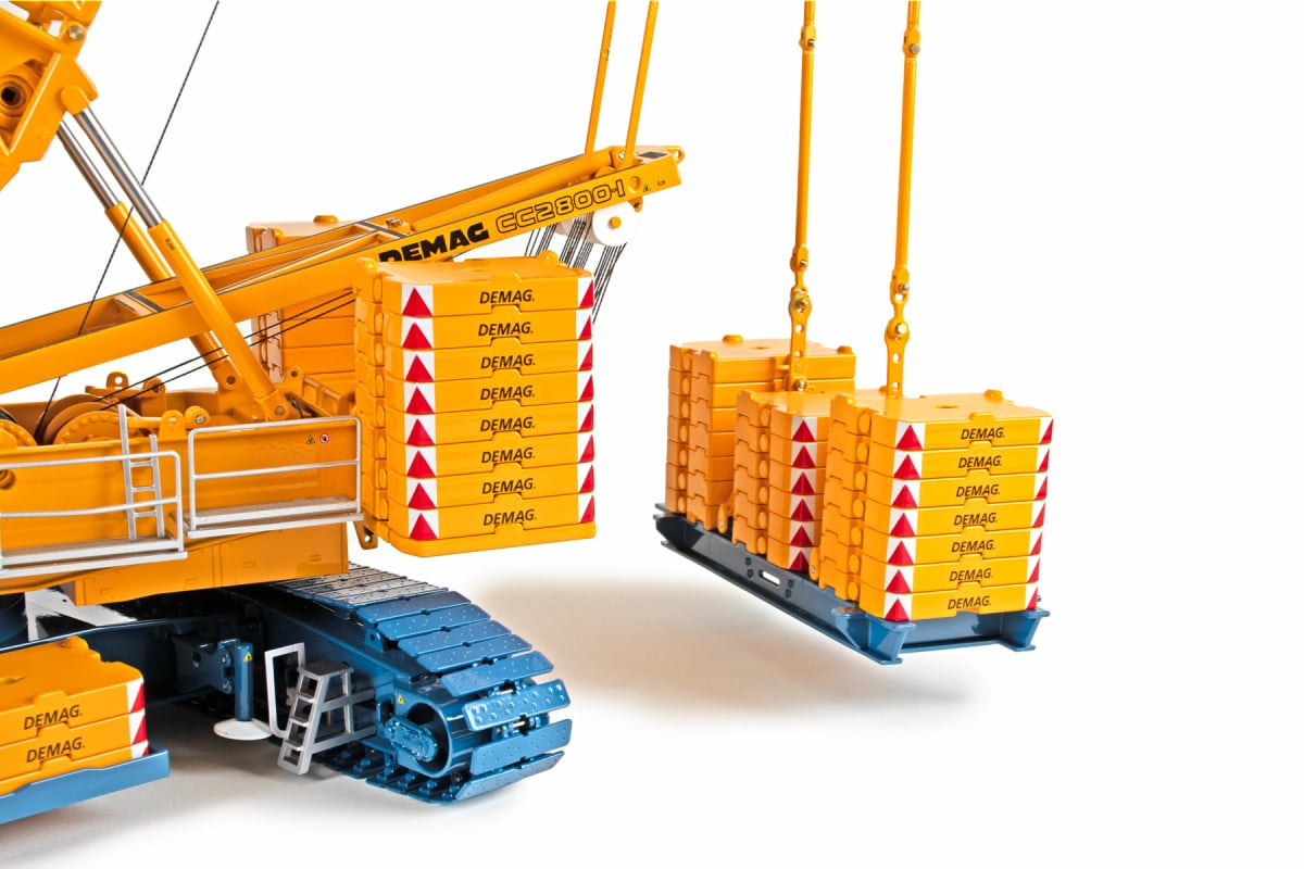 IMC IMC Demag CC 2800-1 Crawler crane (yellow/ Blue)