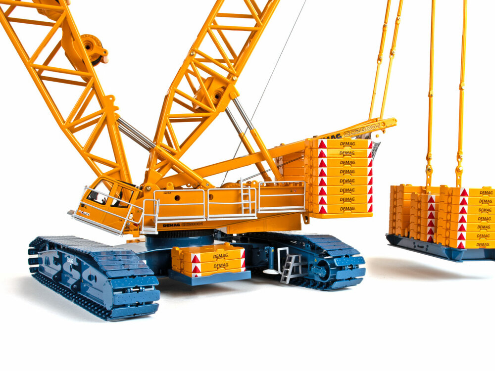 IMC IMC Demag CC 2800-1 Crawler crane (yellow/ Blue)