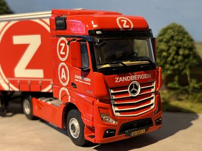 WSI WSI Mercedes Actros MP4 Big Space 4x2 with 3-axle curtainside trailer ZANDBERGEN TRANSPORT