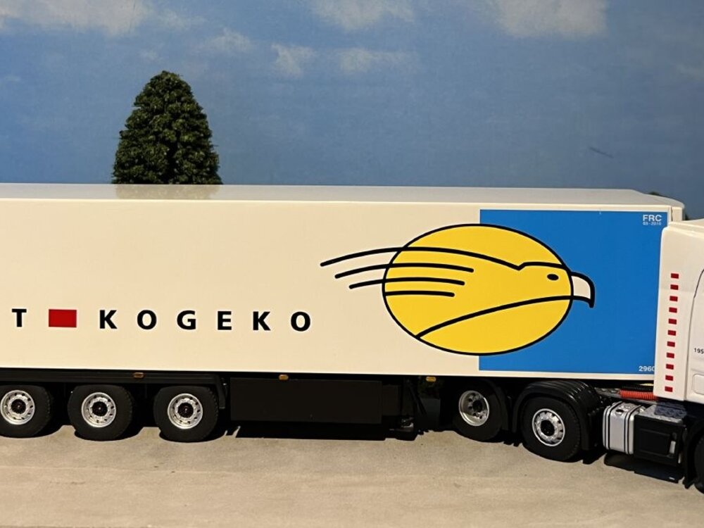 WSI Scania R Topline 6x2 with 3-axle reefer trailer POST