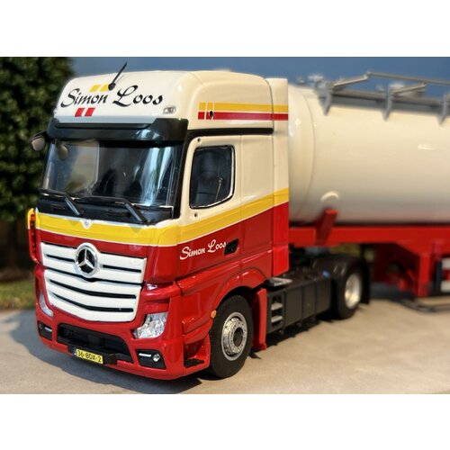 Tekno Tekno Mercedes Benz Actros Giga Spcae met 3-as silo oplegger SIMON LOOS Tekno Tekno Mercedes Benz Actros Giga Spcae met 3-as silo oplegger SIMON LOOS