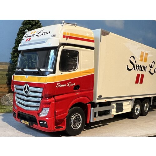 Tekno Tekno Mercedes-Benz Actros Gigaspace 6x2 motorwagen met 2-assige wipkar SIMON LOOS Tekno Tekno Mercedes-Benz Actros Gigaspace 6x2 motorwagen met 2-assige wipkar SIMON LOOS