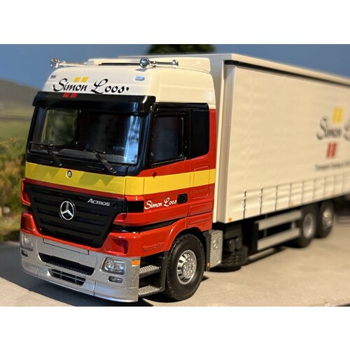 Tekno Tekno Mercedes Actros 6x2 motorwagen met 2-as oplegger SIMON LOOS Tekno Tekno Mercedes Actros 6x2 motorwagen met 2-as oplegger SIMON LOOS