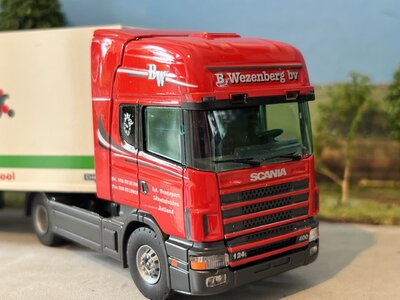 Tekno Tekno Scania 124L/400 met 3-as koeloplegger B. WEZENBERG