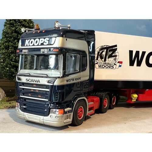 Tekno Tekno Scania R420 Topline 6x2 met 3-as koeloplegger WOLTER KOOPS Tekno Tekno Scania R420 Topline 6x2 met 3-as koeloplegger WOLTER KOOPS