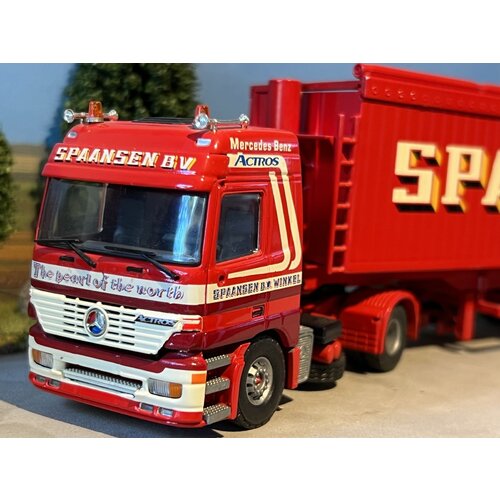 Tekno Tekno Mercedes-Benz Actros L 4x2 Trekker met 3 as Kipperoplegger SPAANSEN Tekno Tekno Mercedes-Benz Actros L 4x2 Trekker met 3 as Kipperoplegger SPAANSEN