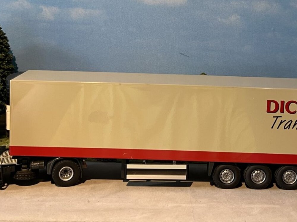 Tekno Tekno DAF 85CF Space Cab 4x2 with 3-axle reefer trailer DICK VIJN TRANSPORT