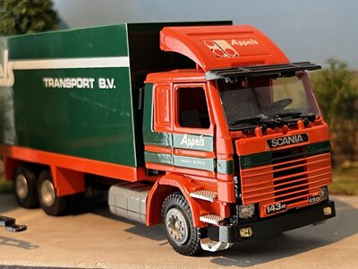 Tekno Tekno Scania 143M motorwagen met 2-assige aanhanger APPELS