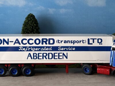 Tekno Tekno Volvo F12 met 3-as  koeloplegger BON ACCORD SCOTLAND