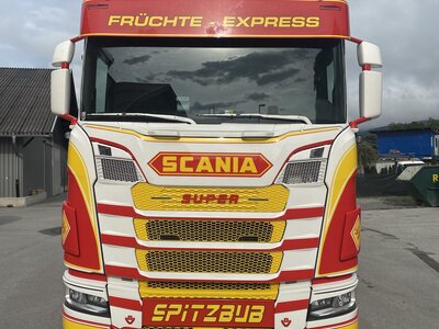 Tekno Tekno Scania Next Gen S-serie 4x2 with 3-axle reefer trailer ECKHARDT