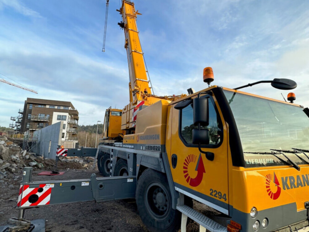 WSI WSI  Liebherr LTM 1090-4.2 mobile Crane KRANRINGEN