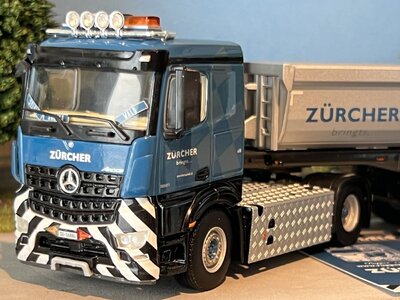 WSI WSI EXCLUSIEF Mercedes Arocs MP4 4x2 + half pipe tipper trailer ZÜRCHER