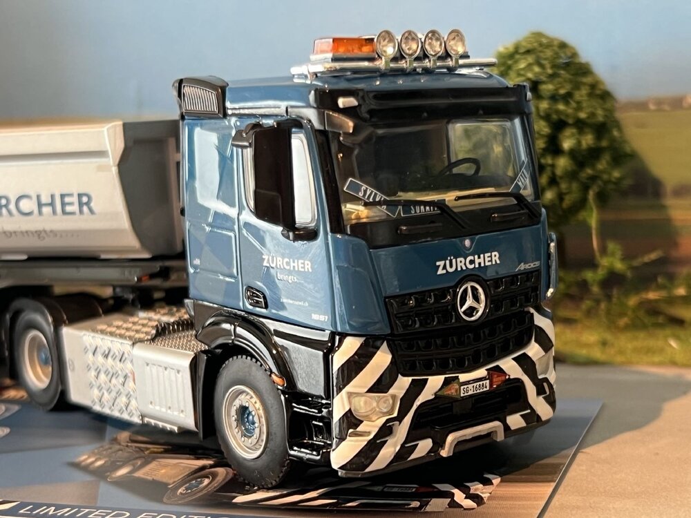 WSI WSI EXCLUSIEF Mercedes Arocs MP4 4x2 + half pipe tipper trailer ZÜRCHER