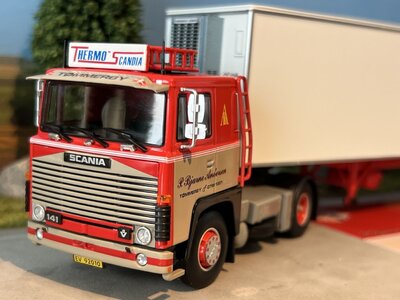 Tekno Tekno Scania 141 with 2-axle classic reefer trailer P. Bjarne Andersen