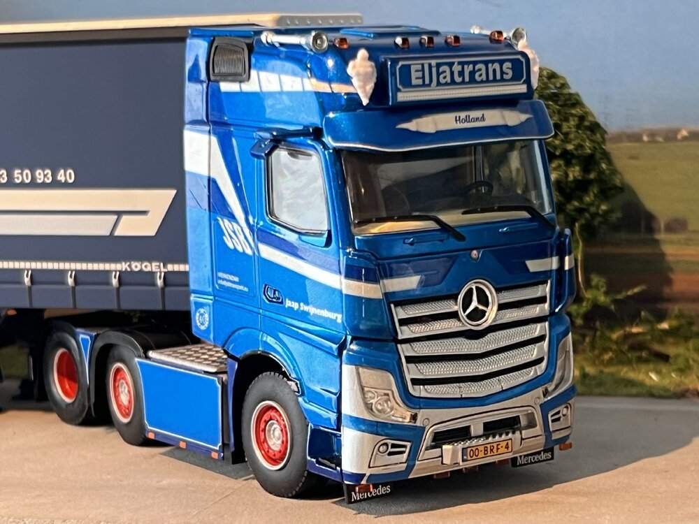 WSI WSI Mercedes Actros MP5 Giga Space 6x2 + 3-as schuifzeilen oplegger JSB Swijnenburg