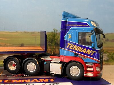 WSI WSI DAF CF Space Cab 6x2 met 3-as flatbed oplegger TENNANT Transport Forth Scotland