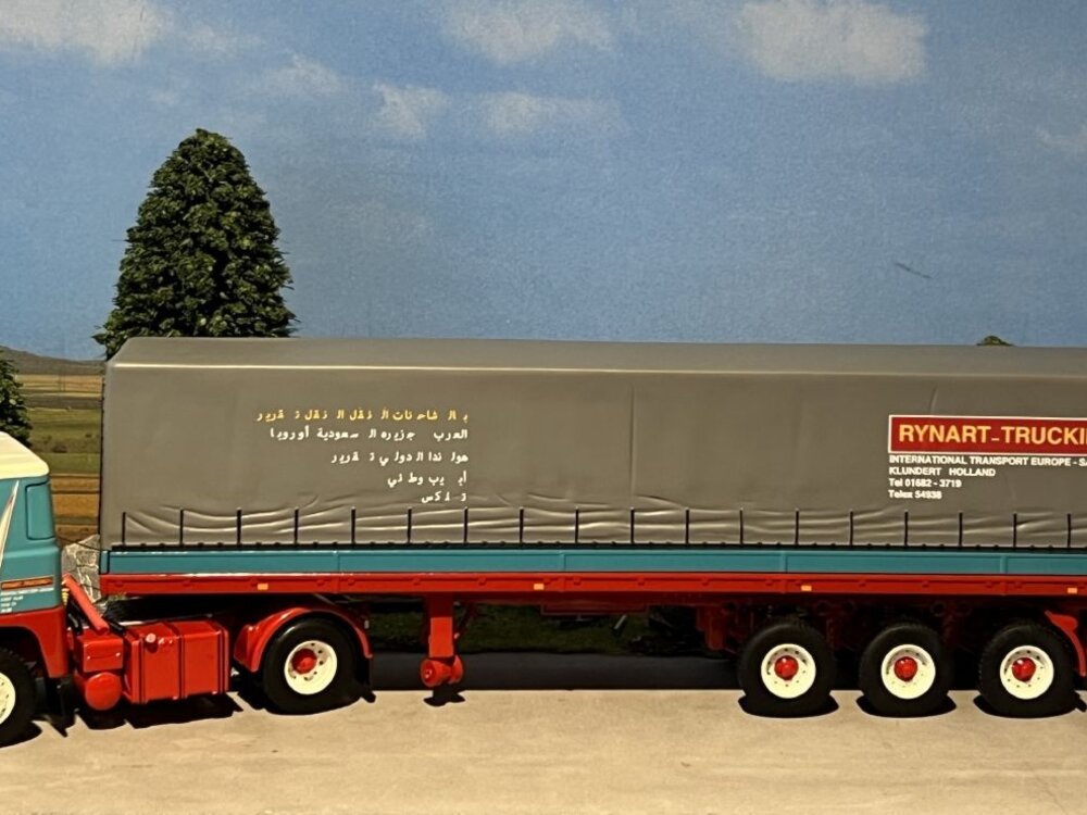 WSI WSI Scania 1-serie 4x2 with 3-axle classic curtainside trailer Rynart trucking