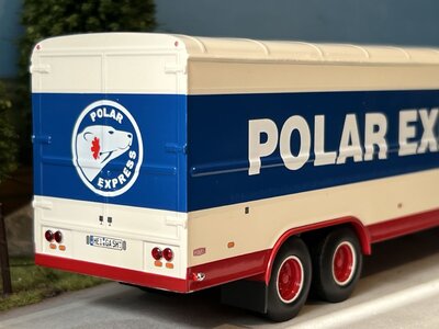 Tekno Tekno Ford Transcontinental met klassieke koeloplegger Anhalt "Polar Express"