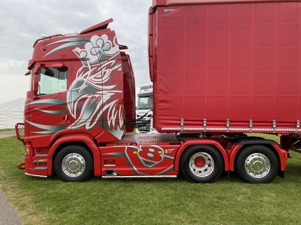 WSI WSI Scania S660 6x2 with 3-axle curtainside trailer MACLENNAN PETERHEAD SCOTLAND