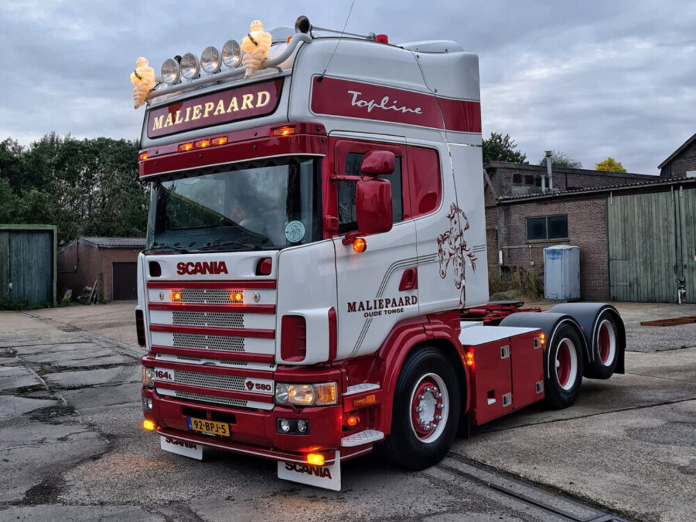 WSI WSI  Scania 164L/ 580  Topline 6x2 MALIEPAARD