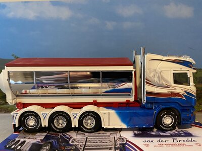 Tekno Tekno Scania R Highline met afzetbak PER BRODDE LBC