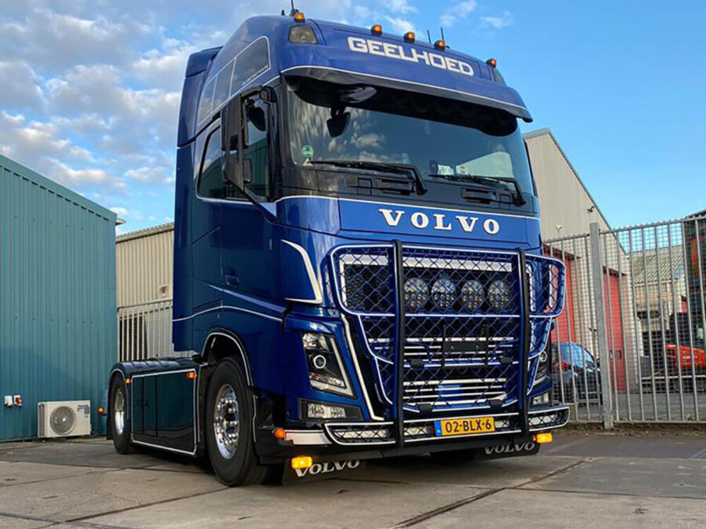 WSI WSI Volvo FH4 Globetrotter XL 4x2 GEELHOED